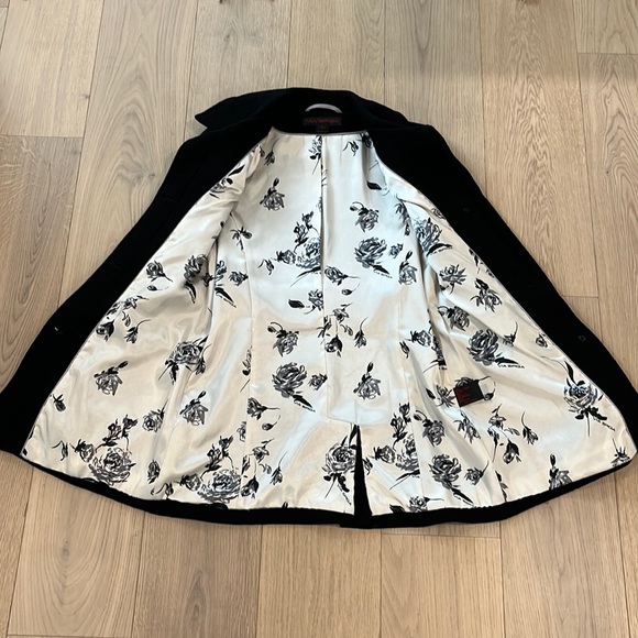 Via Spiga Women’s Belted Coat - Picture 4 of 7